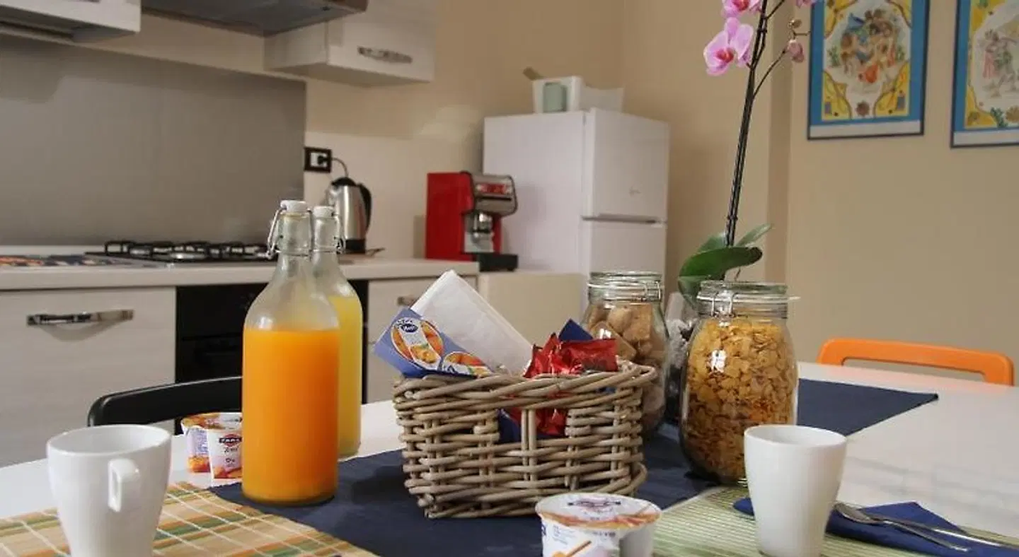 Urban Pop Hostel & BnB Restaurant