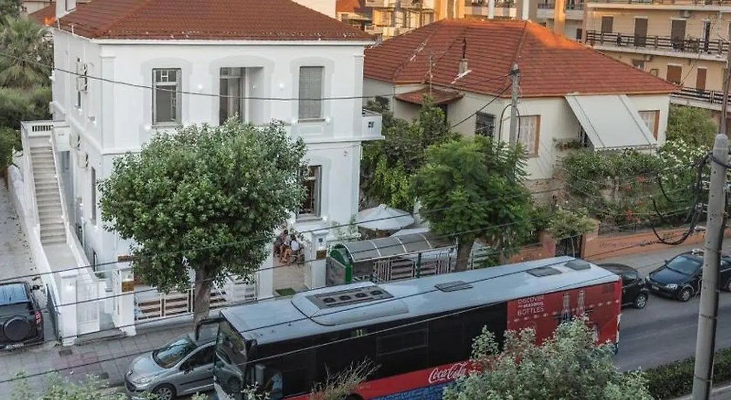 Kumba Hostel EXTERIOR