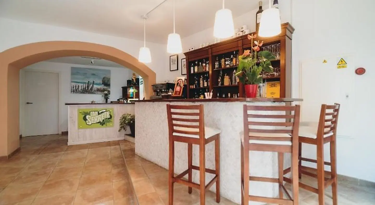 Can Serrete Bar