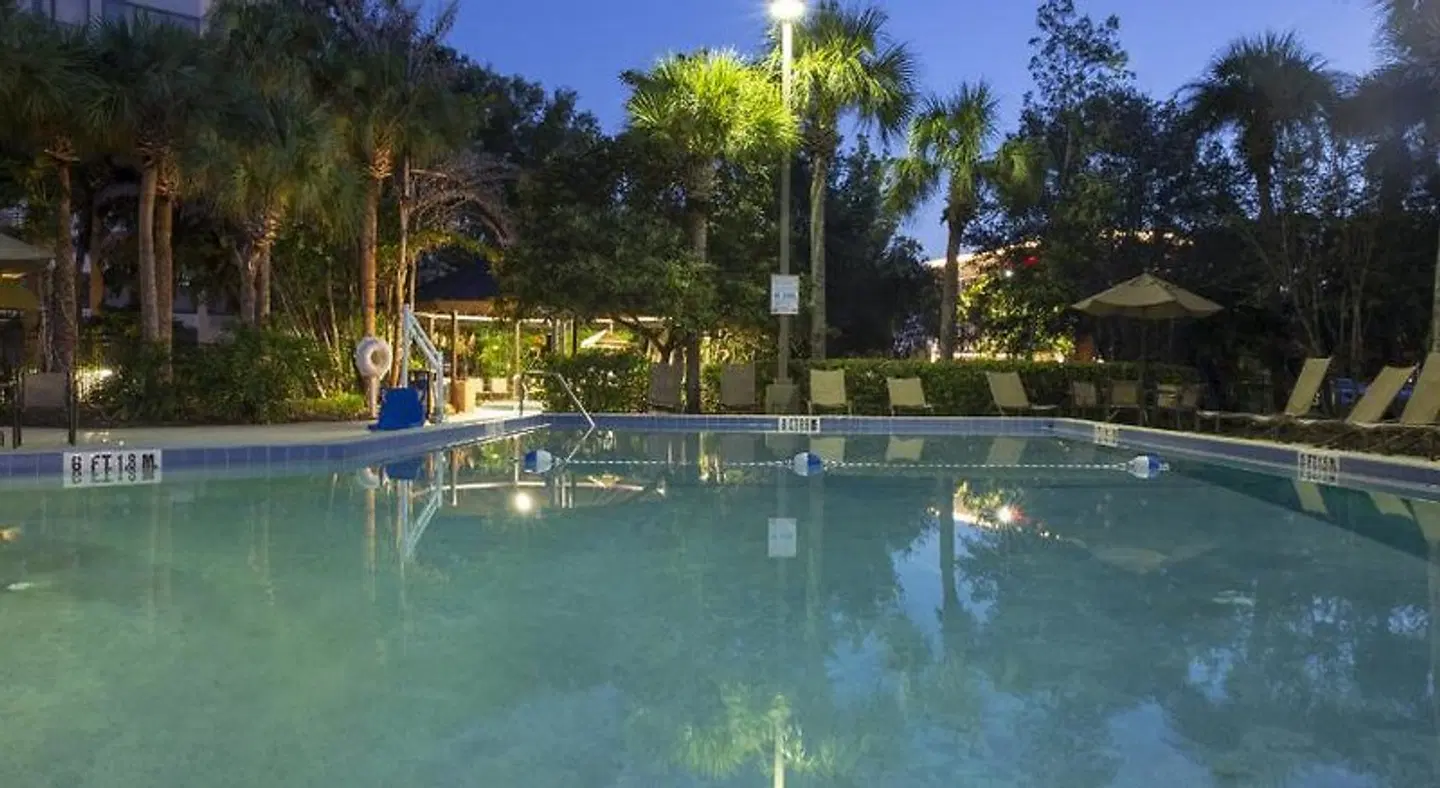 Holiday Inn Orlando-International Airport OUTDOOR_POOL