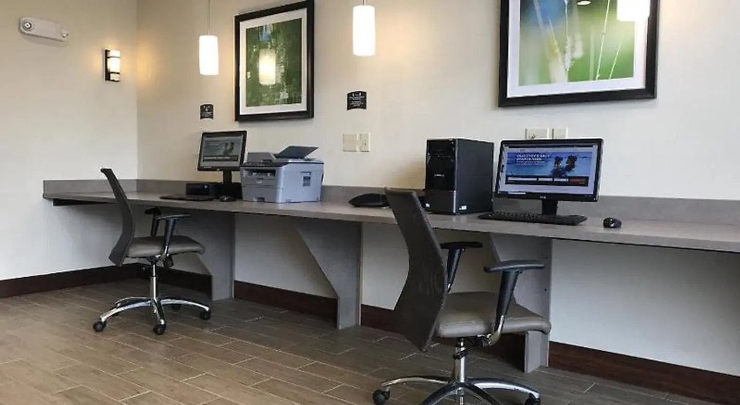 Staybridge Suites Seattle - Fremont by IHG ROOM_EXAMPLE