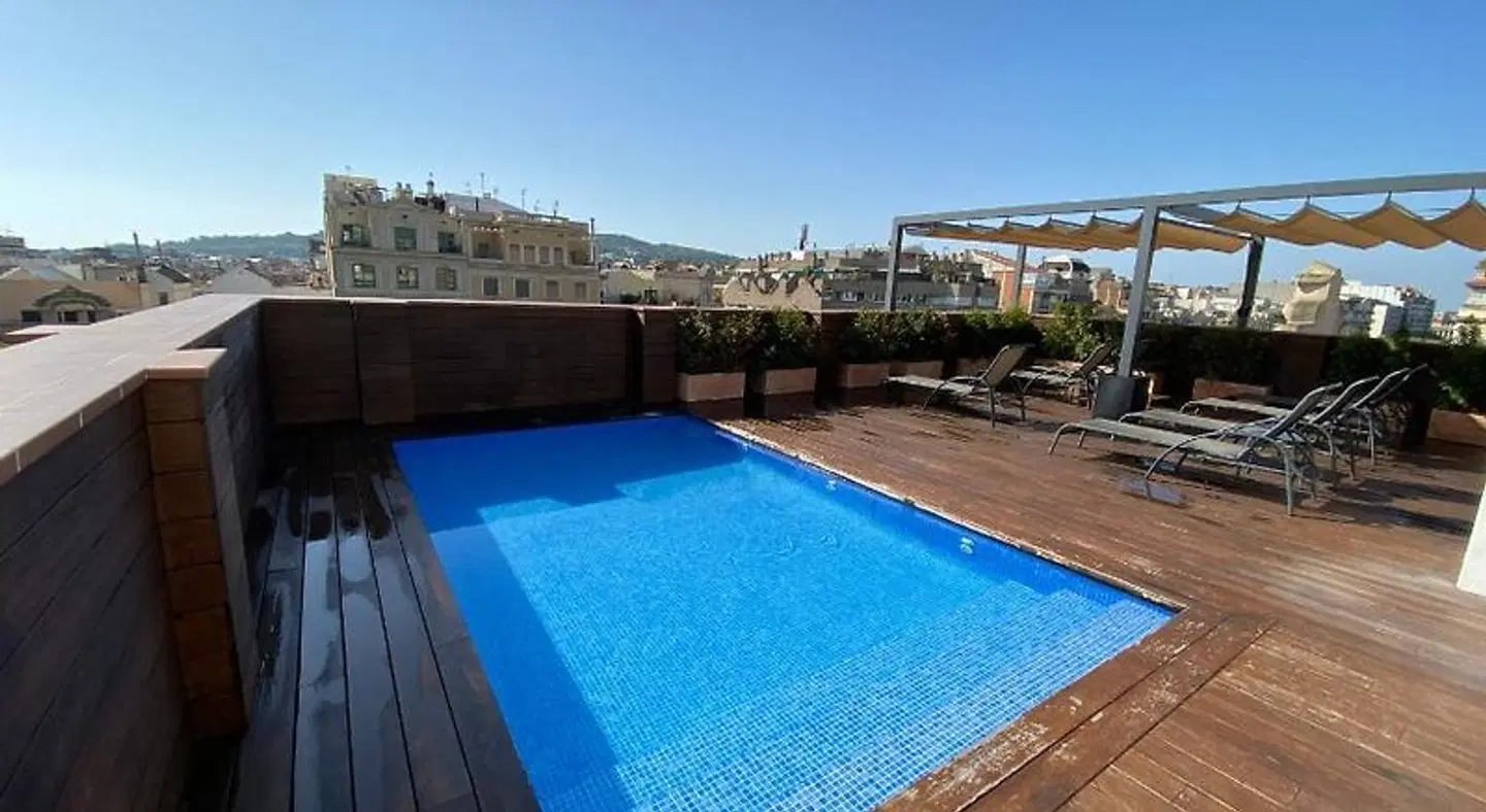 Chi OUTDOOR_POOL