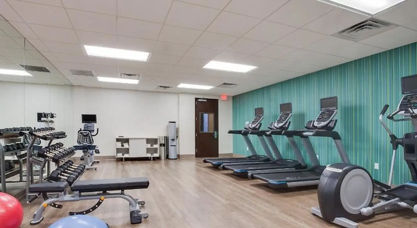 Holiday Inn Express & Suites Ft. Lauderdale Airport/Cruise by IHG SPORTS_AND_LEISURE