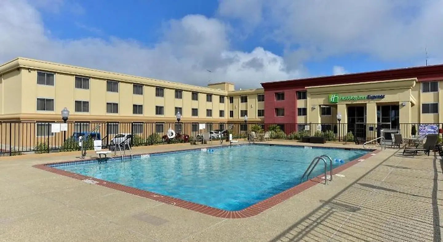 Holiday Inn Express San Francisco - Airport South by IHG EXTERIOR
