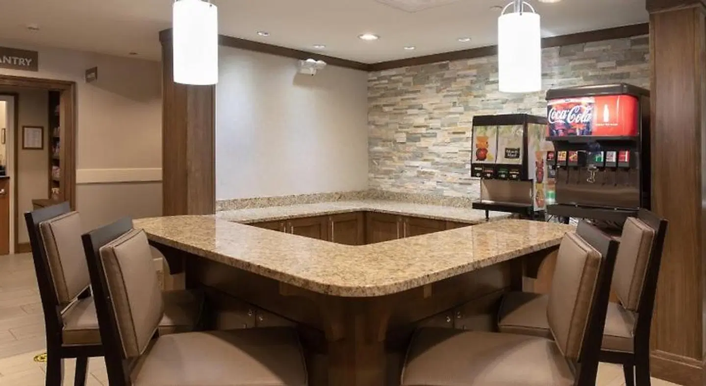Staybridge Suites Denver International Airport by IHG Badezimmer