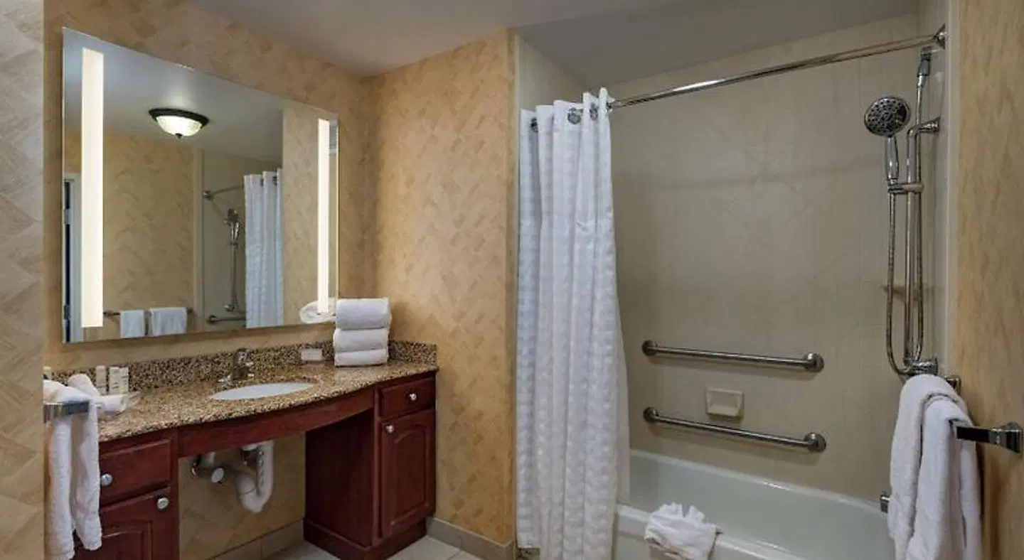 Homewood Suites by Hilton Fort Collins Badezimmer