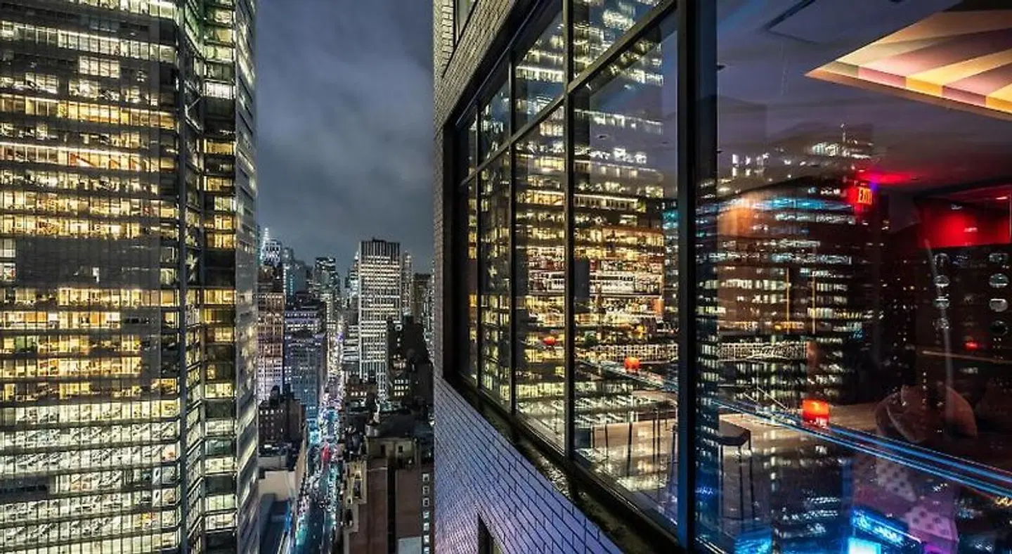 Aliz Hotel Times Square EXTERIOR