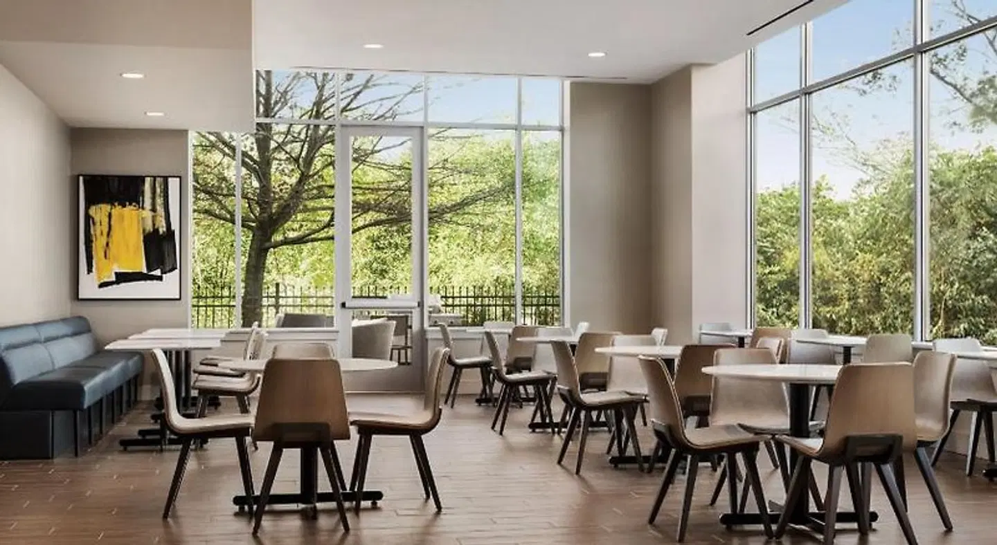 Residence Inn by Marriott New York JFK Airport Restaurant