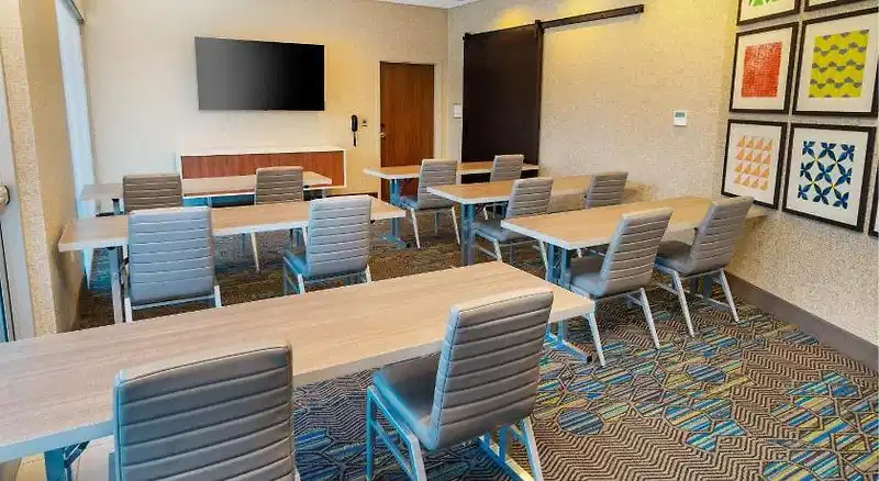 Holiday Inn Express & Suites Las Vegas - E Tropicana by IHG – Hotelfoto