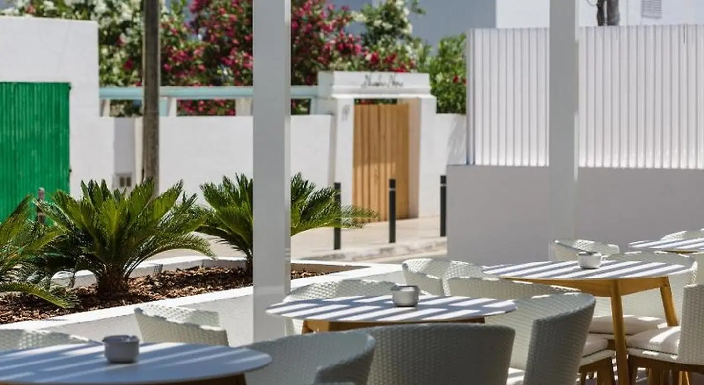 Sunrise Suites Terrasse