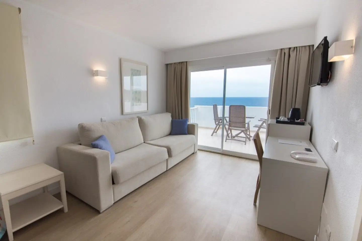 blau punta reina ROOM_EXAMPLE