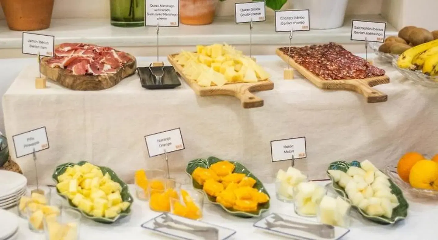 Apartamentos Suites Santa Cruz Restaurant