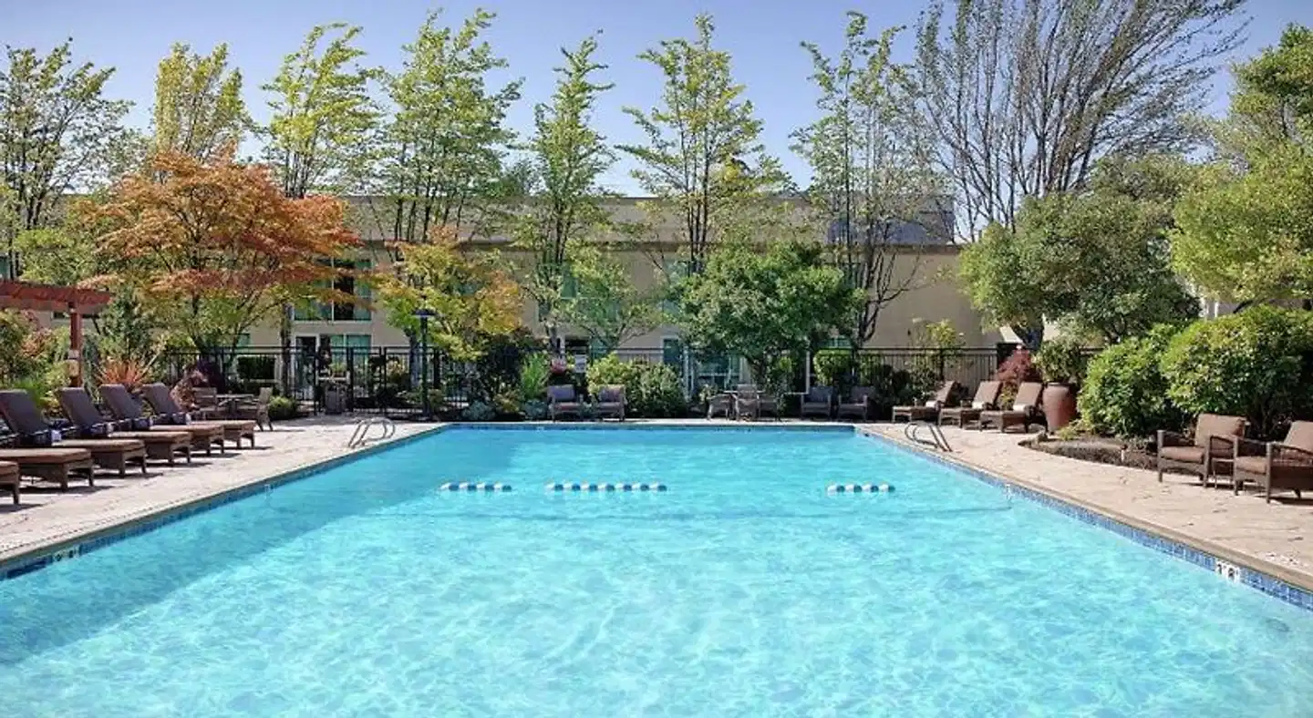 Seattle Airport Hilton Pool