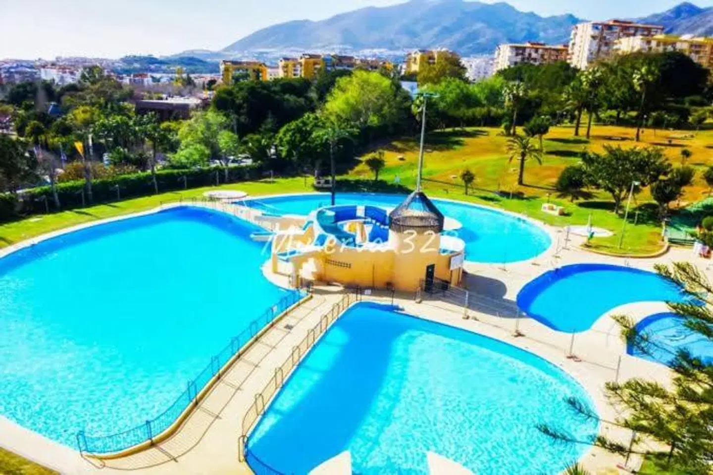 Apartamentos Jupiter OUTDOOR_POOL