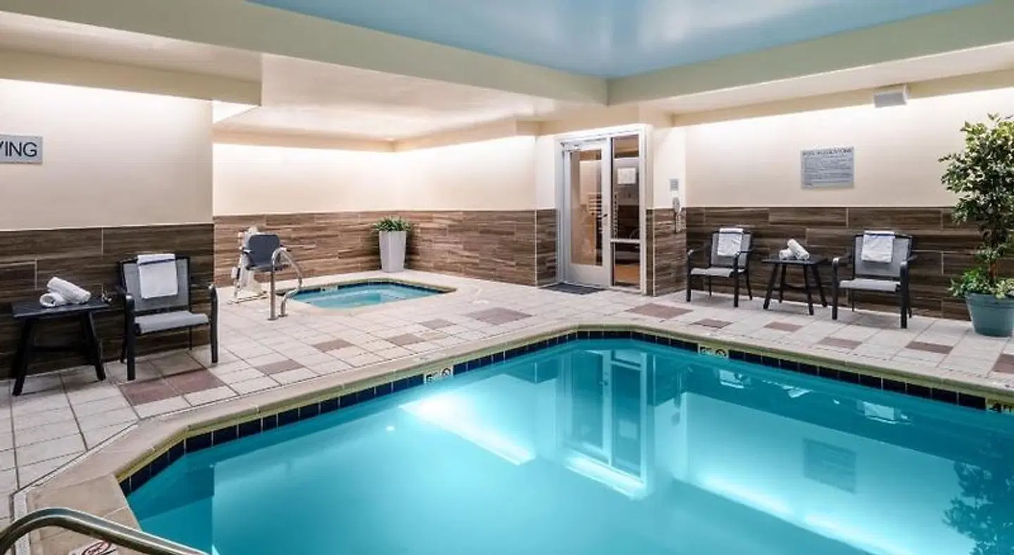Fairfield by Marriott Inn & Suites Denver Aurora/Medical Center Hallenbad