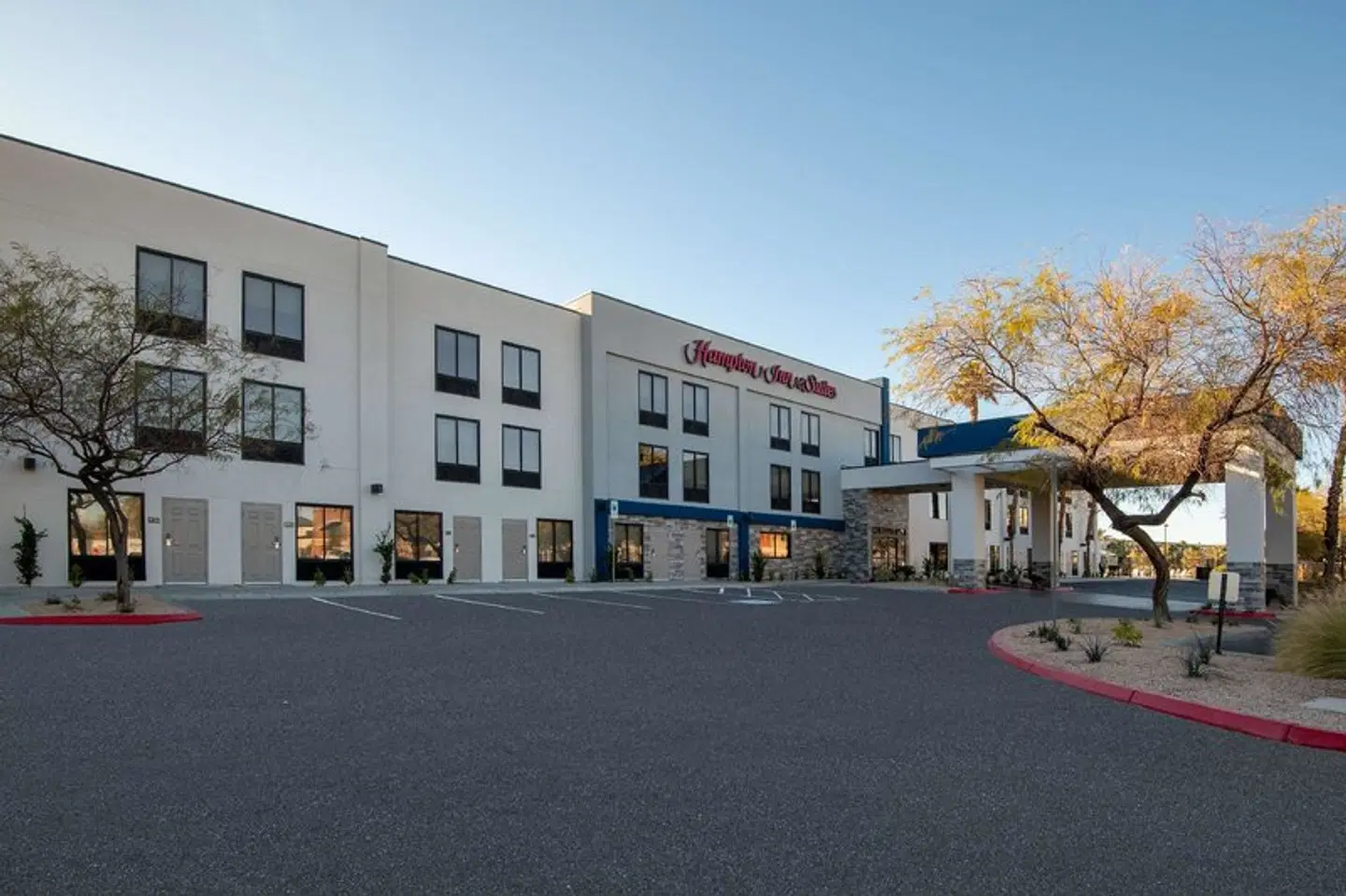 Hampton Inn & Suites Las Vegas-Henderson EXTERIOR
