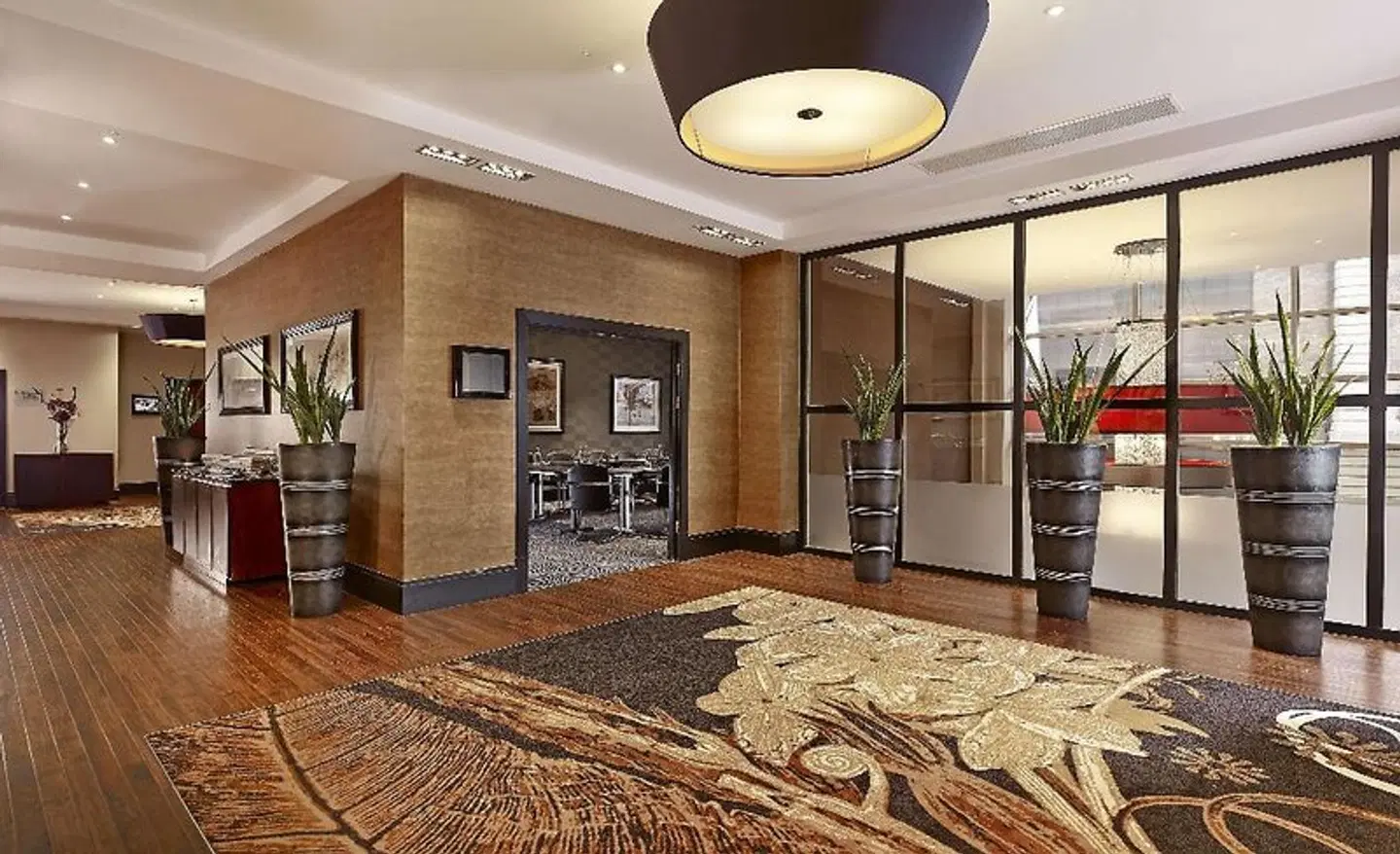 DoubleTree by Hilton Hotel London - Victoria ROOM_EXAMPLE