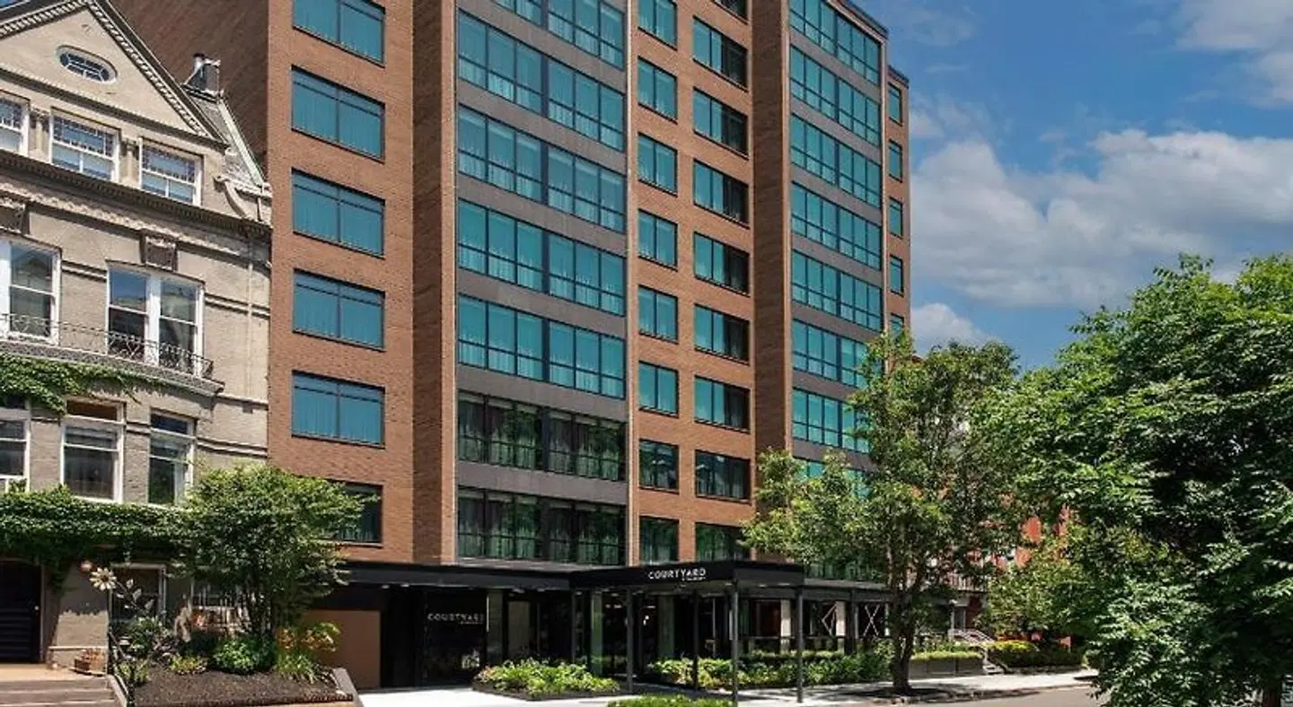 Courtyard by Marriott Washington, DC Dupont Circle EXTERIOR
