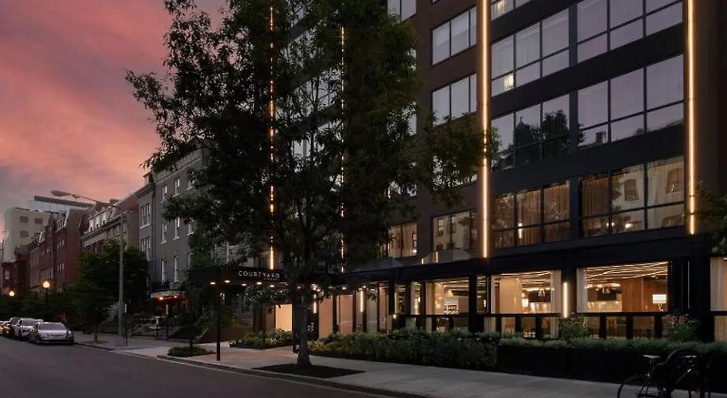 Courtyard by Marriott Washington, DC Dupont Circle EXTERIOR
