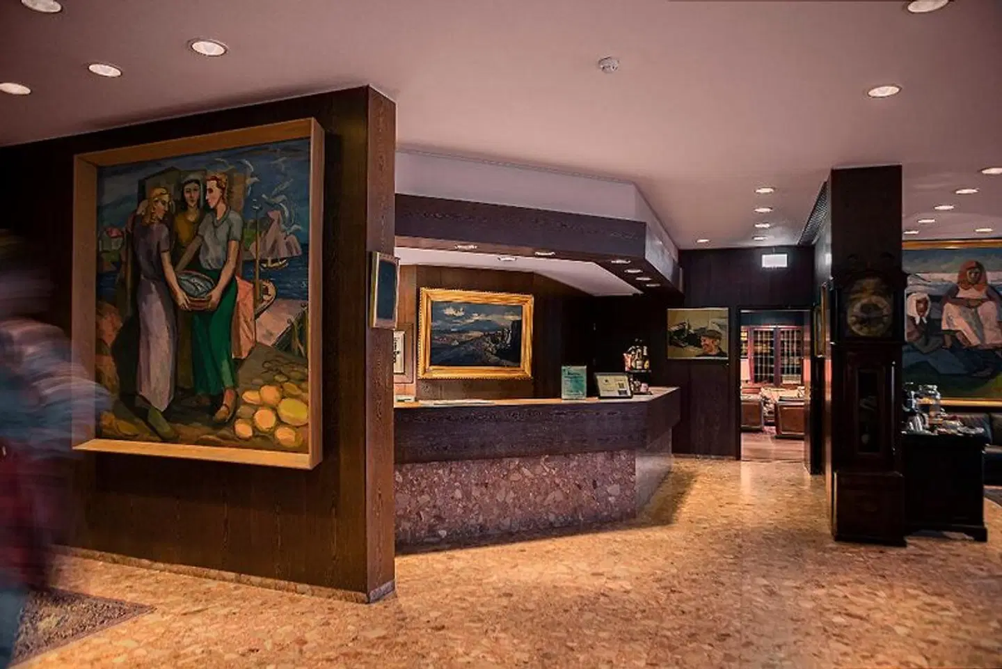 Holt LOUNGE_LOBBY