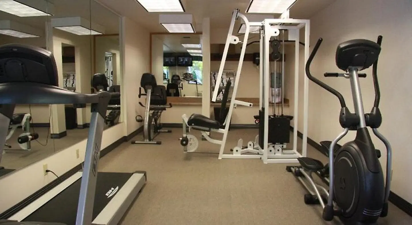 Baymont by Wyndham Seattle/Kirkland WA SPORTS_AND_LEISURE