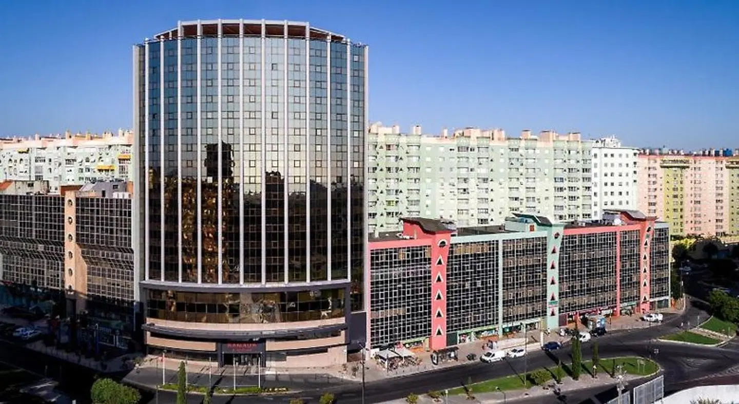 Ramada by Wyndham Lisbon EXTERIOR