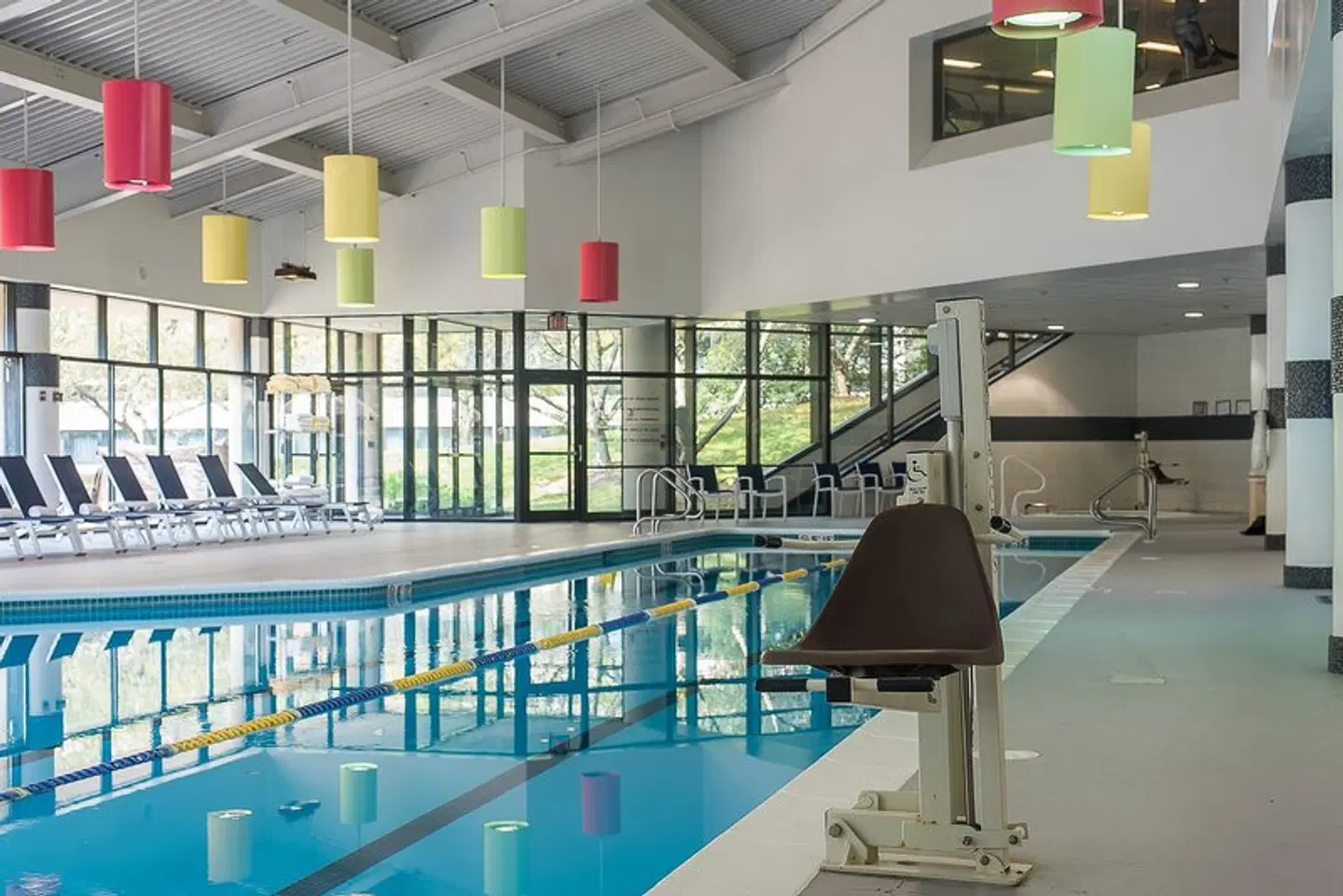 Crowne Plaza Princeton by IHG Hallenbad