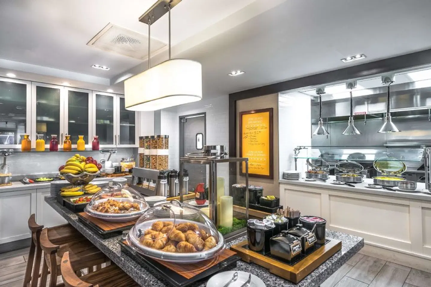 Hilton Garden Inn Reagan National Airport Restaurant
