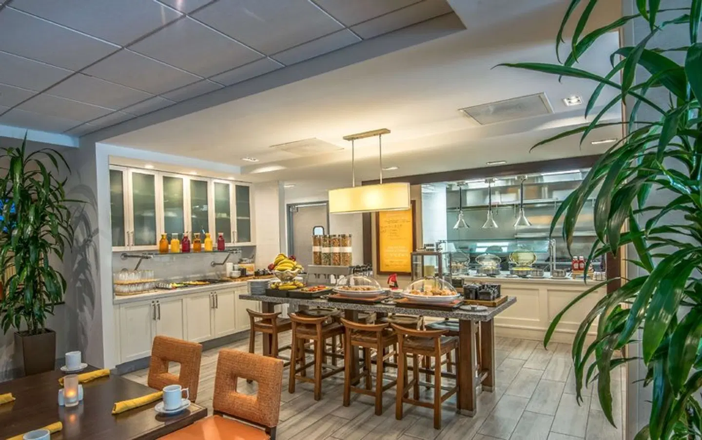 Hilton Garden Inn Reagan National Airport Restaurant
