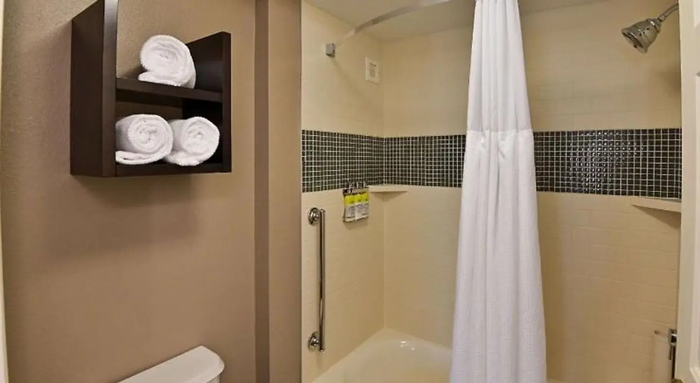 Sonesta ES Suites Fort Lauderdale Plantation Badezimmer
