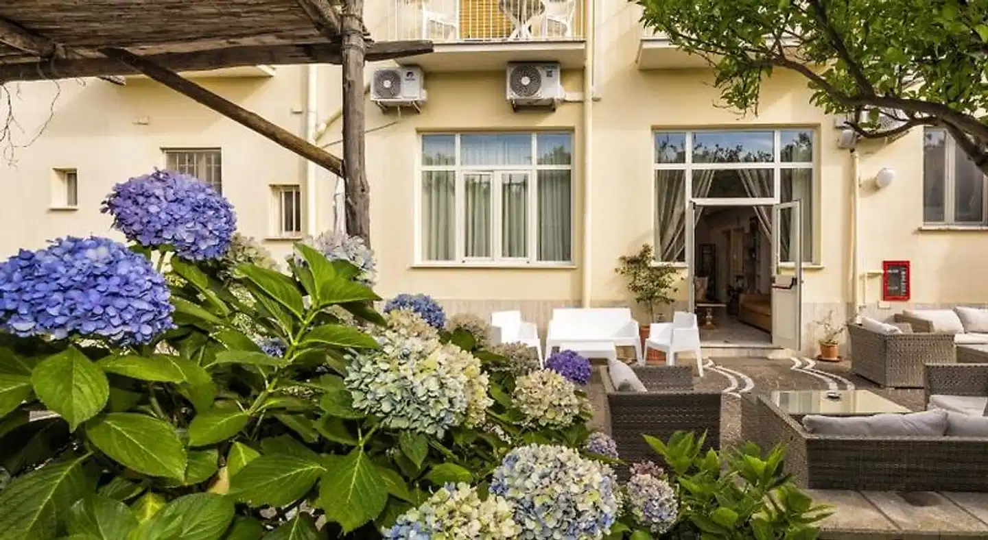 Sisters Hostel Aussenansicht