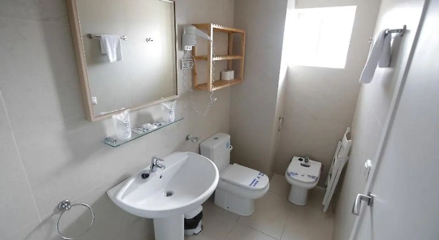 Málaga Hotel Eliseos Badezimmer