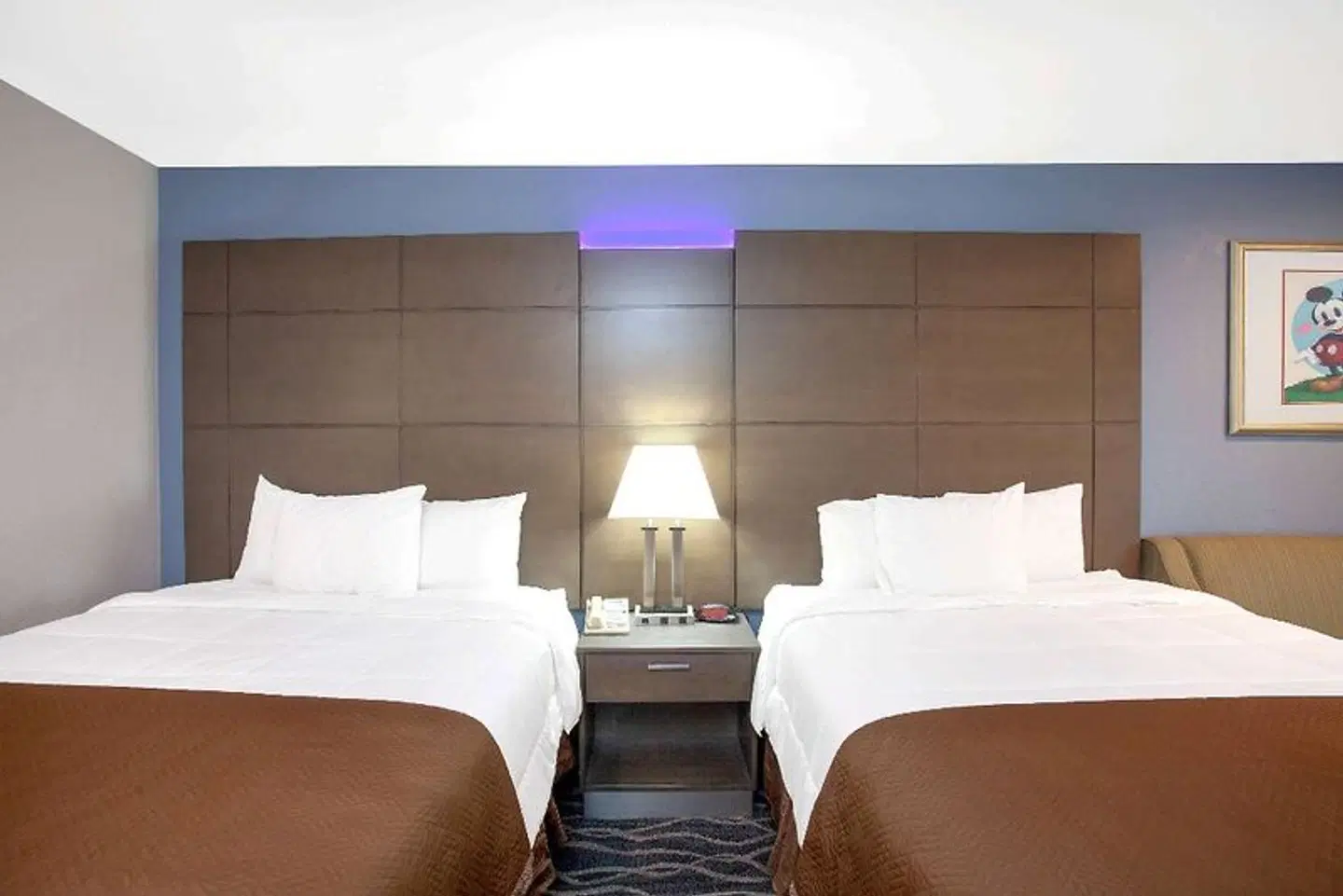 Travelodge Inn & Suites by Wyndham Anaheim on Disneyland Dr ROOM_EXAMPLE