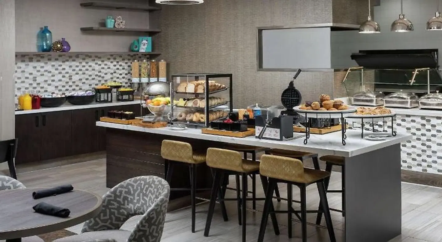 Hilton Garden Inn Yakima Bar