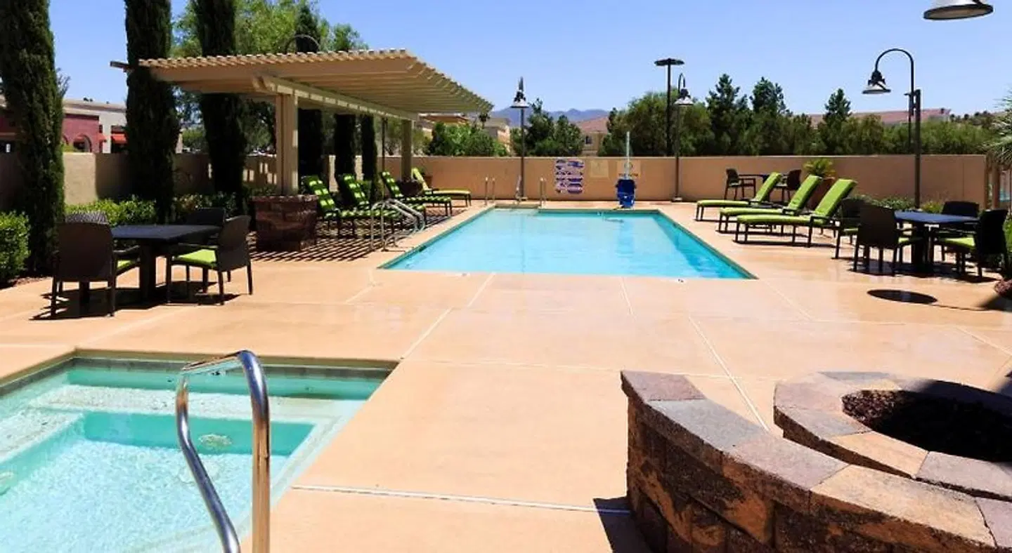 Hampton Inn & Suites Las Vegas South OUTDOOR_POOL