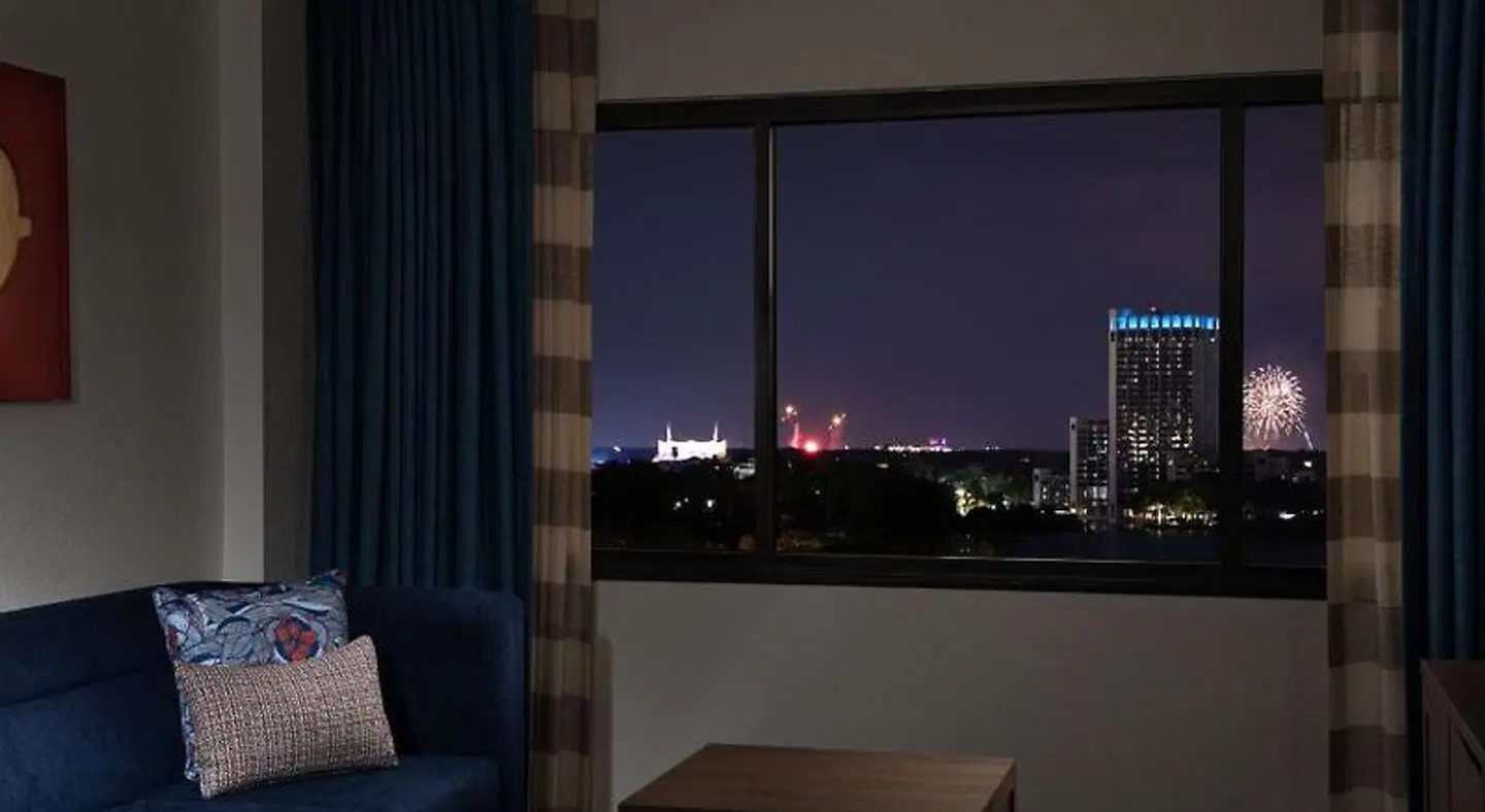 DoubleTree Suites by Hilton Orlando - Disney Springs Area Bar