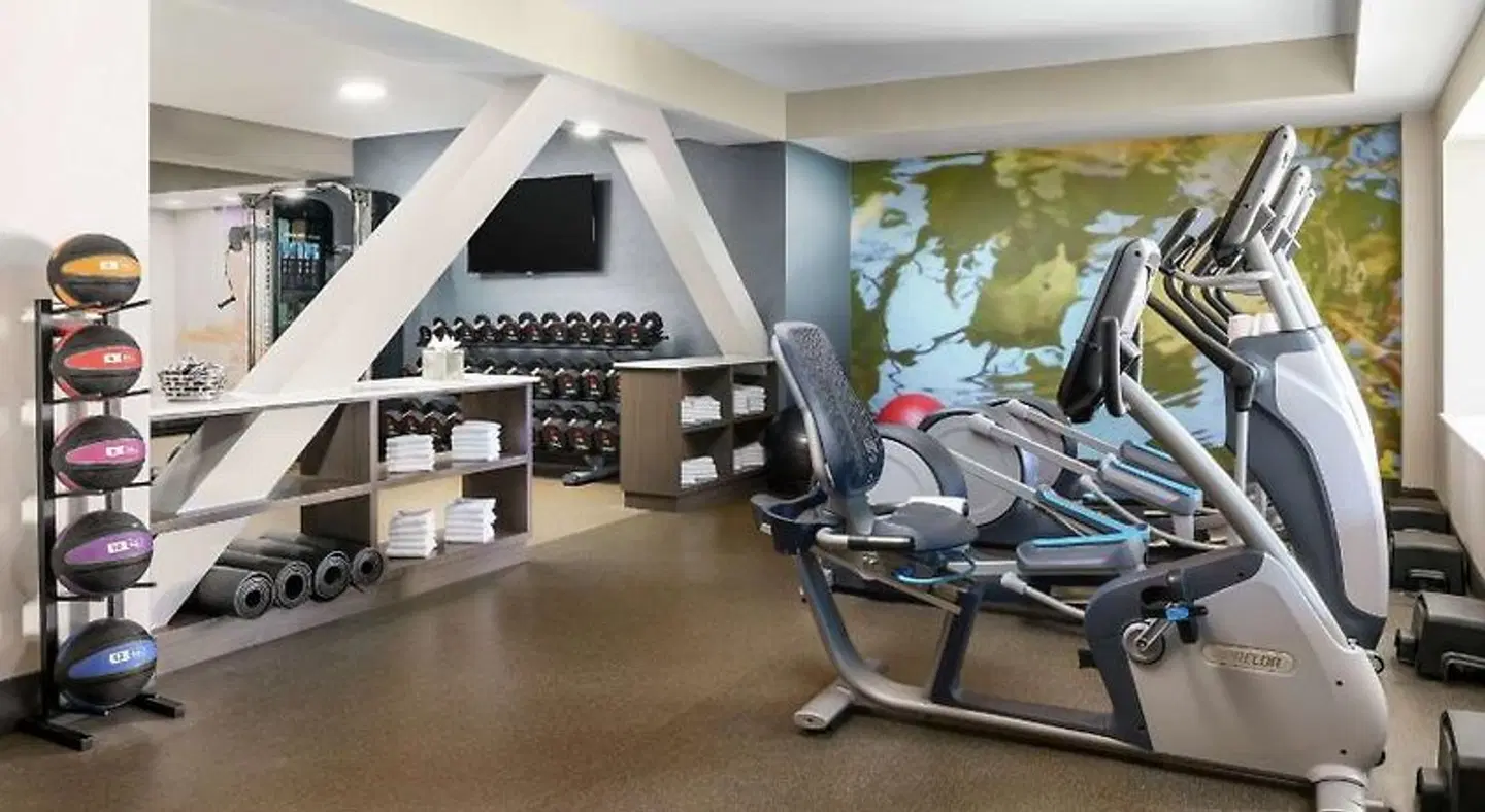 DoubleTree by Hilton Orlando Airport Hotel SPORTS_AND_LEISURE