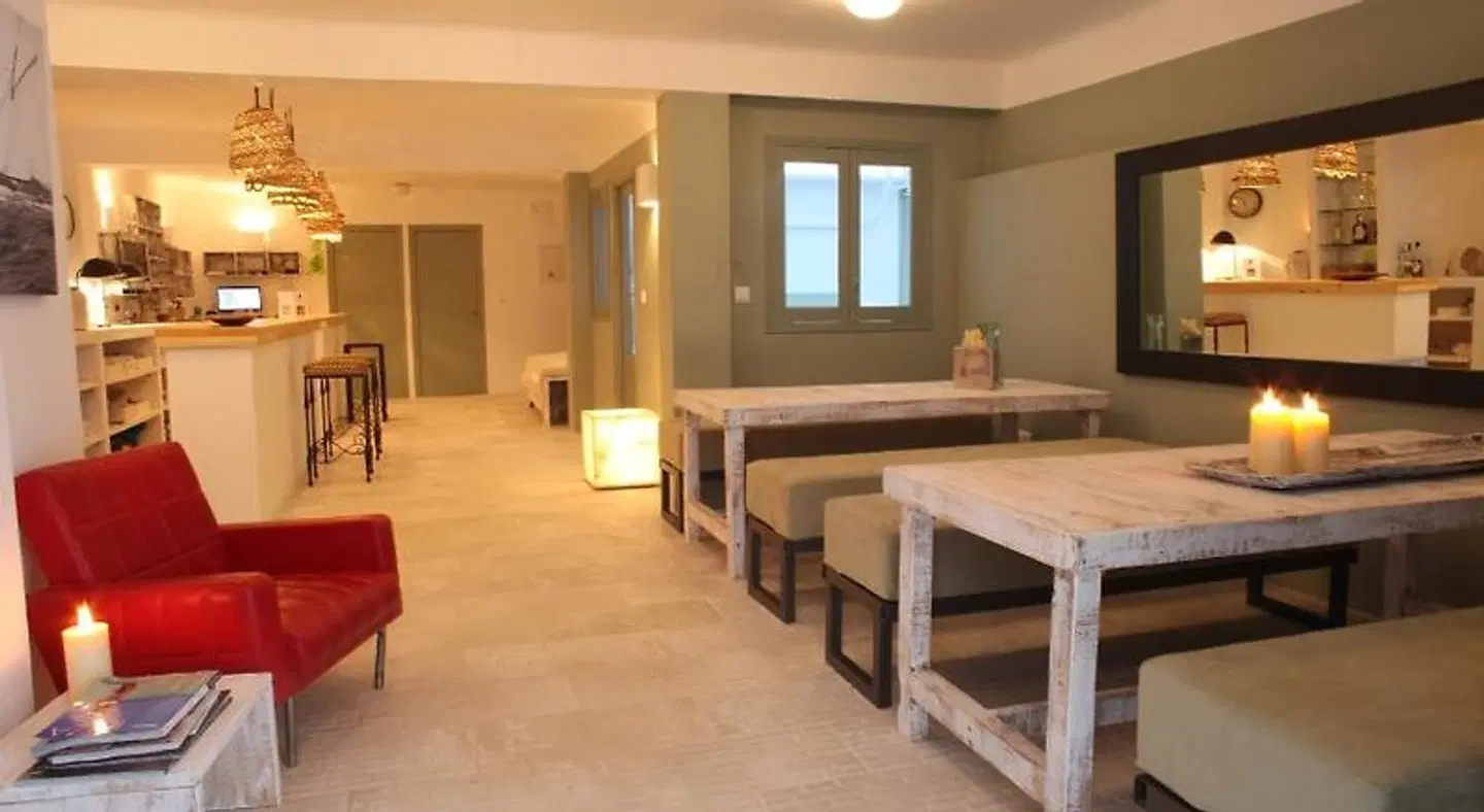 Juanita Hostal ROOM_EXAMPLE