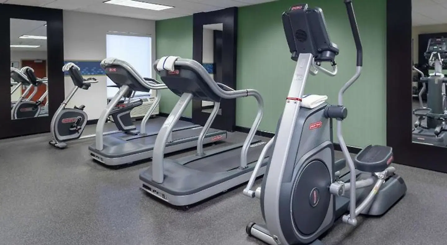 Hampton Inn Woodbridge SPORTS_AND_LEISURE