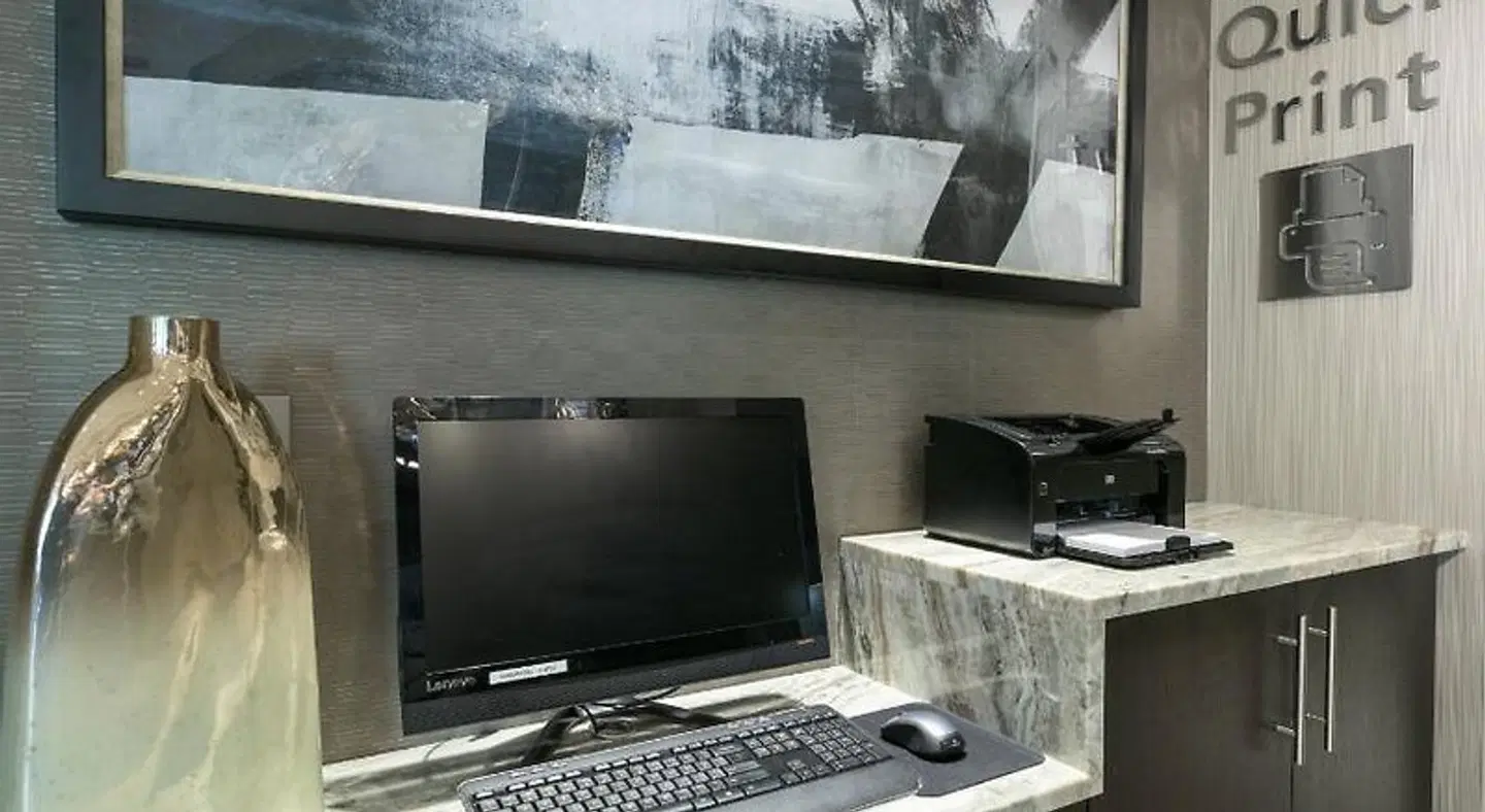 Courtyard by Marriott Edgewater NYC Area ROOM_EXAMPLE