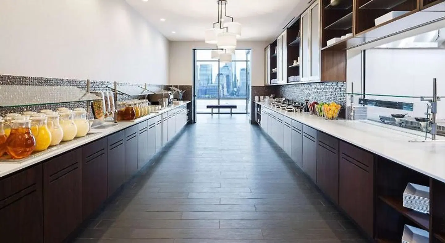 Hyatt House Jersey City Bar