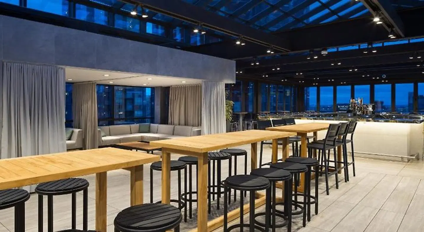 Hyatt House Jersey City Bar