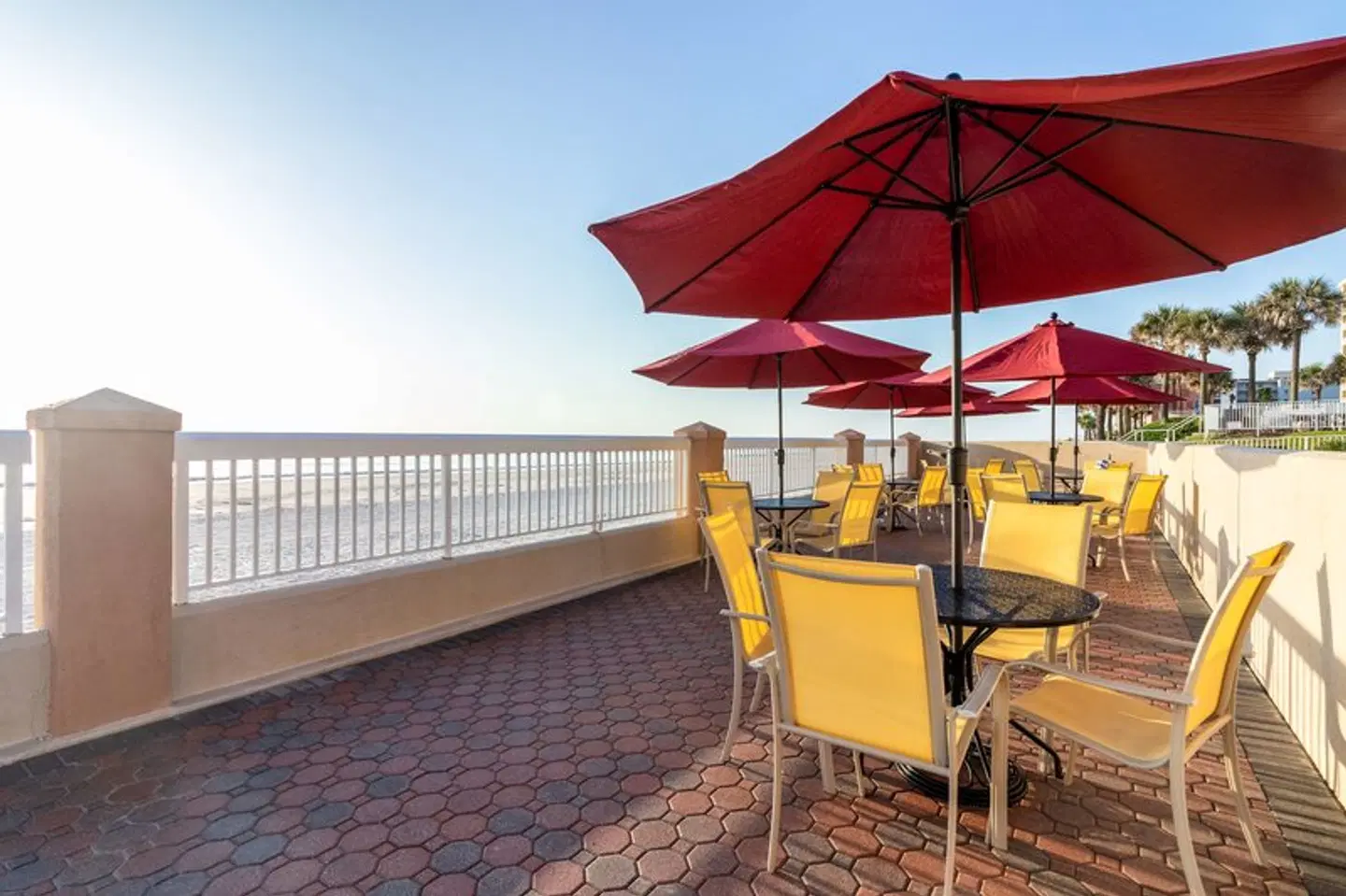 Hampton Inn Daytona Shores-Oceanfront Terrasse