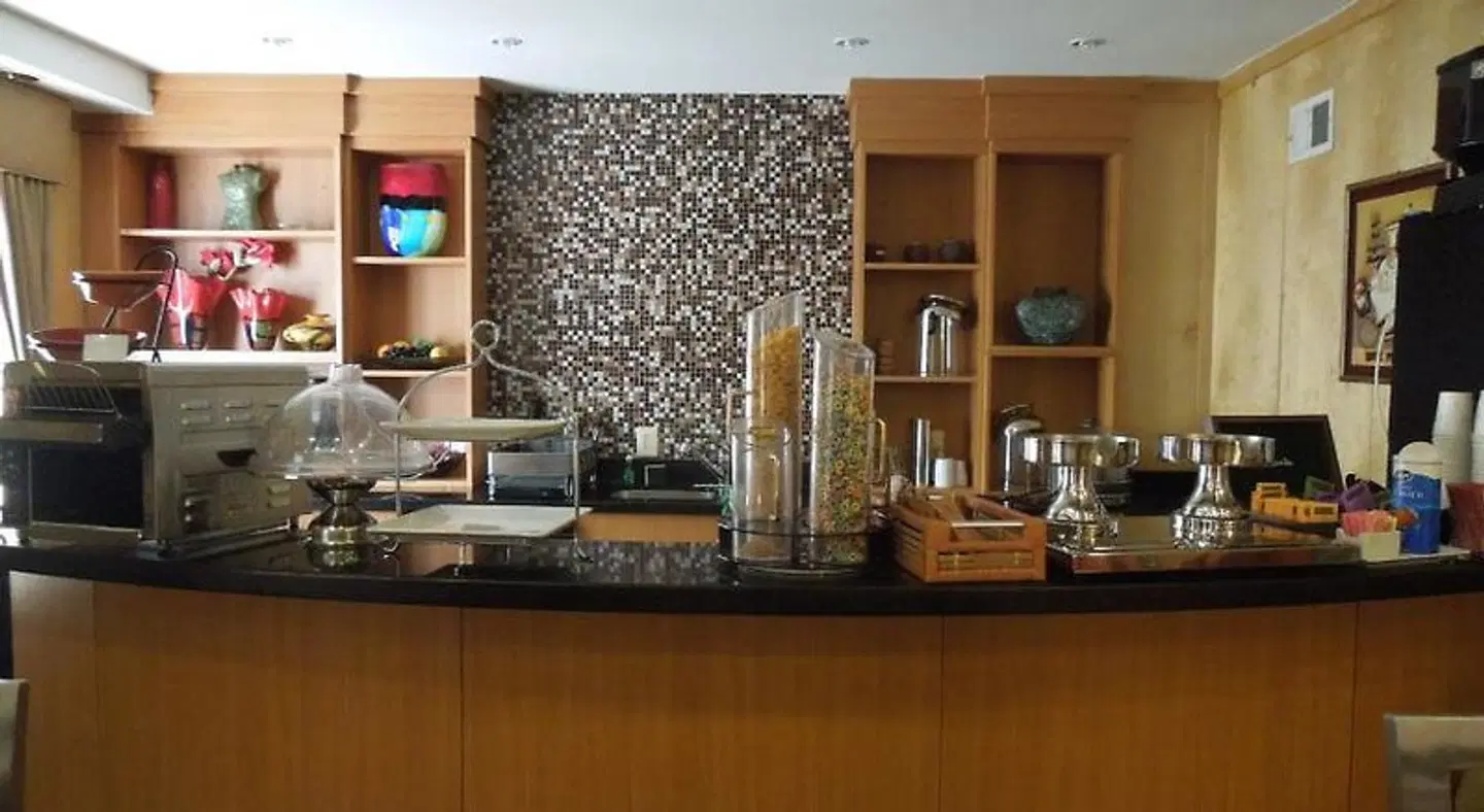 The Eldon Luxury Suites LOUNGE_LOBBY