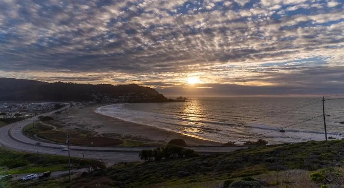 Anchor Inn Pacifica LANDSCAPE