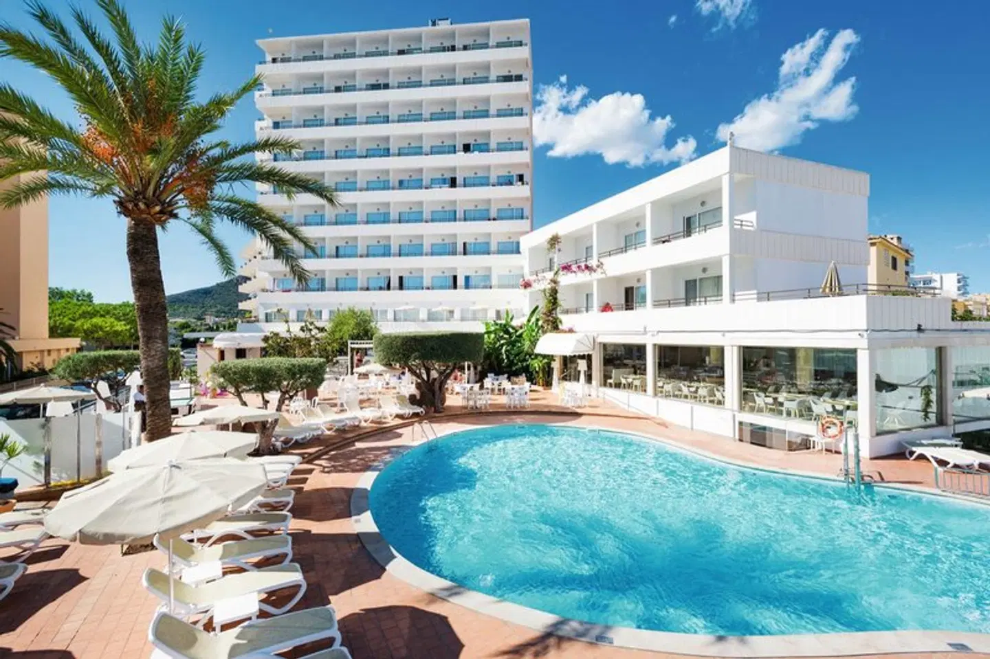 Morito Beach OUTDOOR_POOL