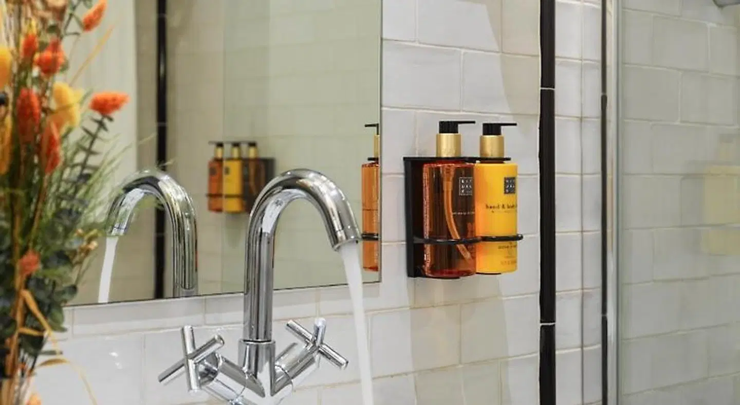 H10 Catalunya Plaza Badezimmer