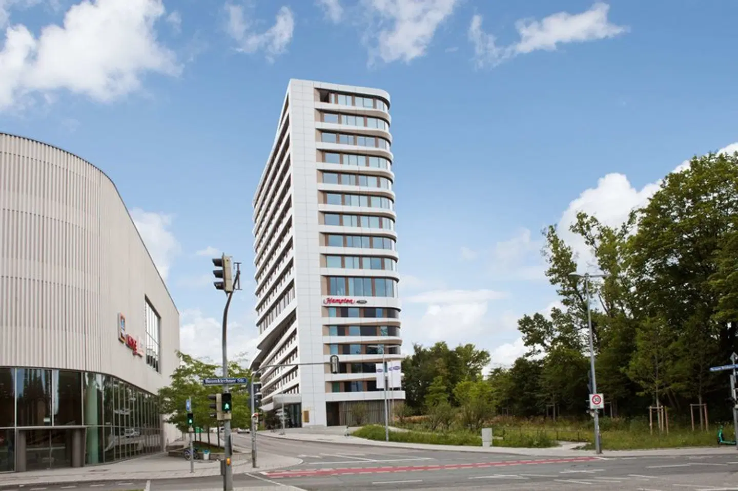 Hampton By Hilton Munich City Center East EXTERIOR