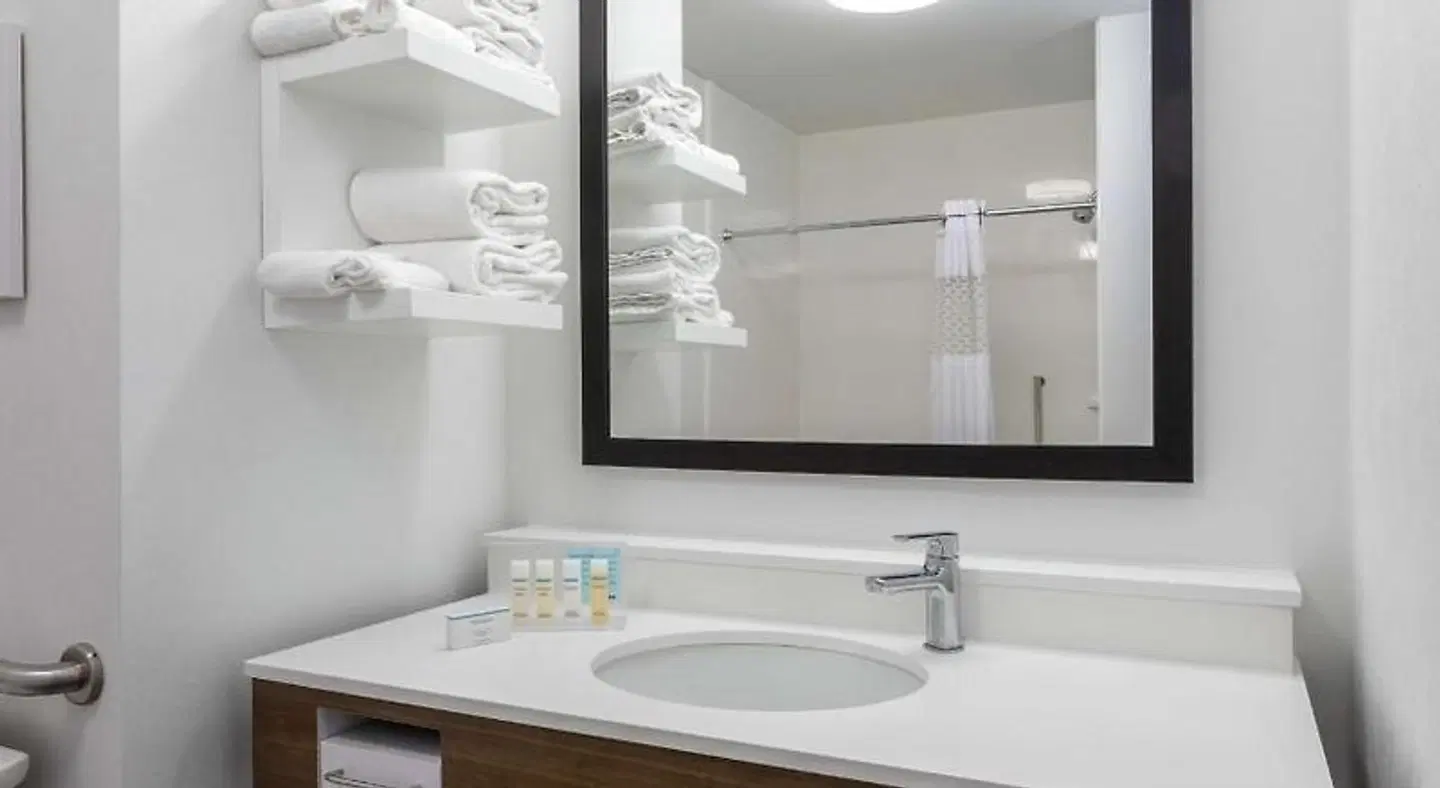 Hampton Inn Bedford Badezimmer