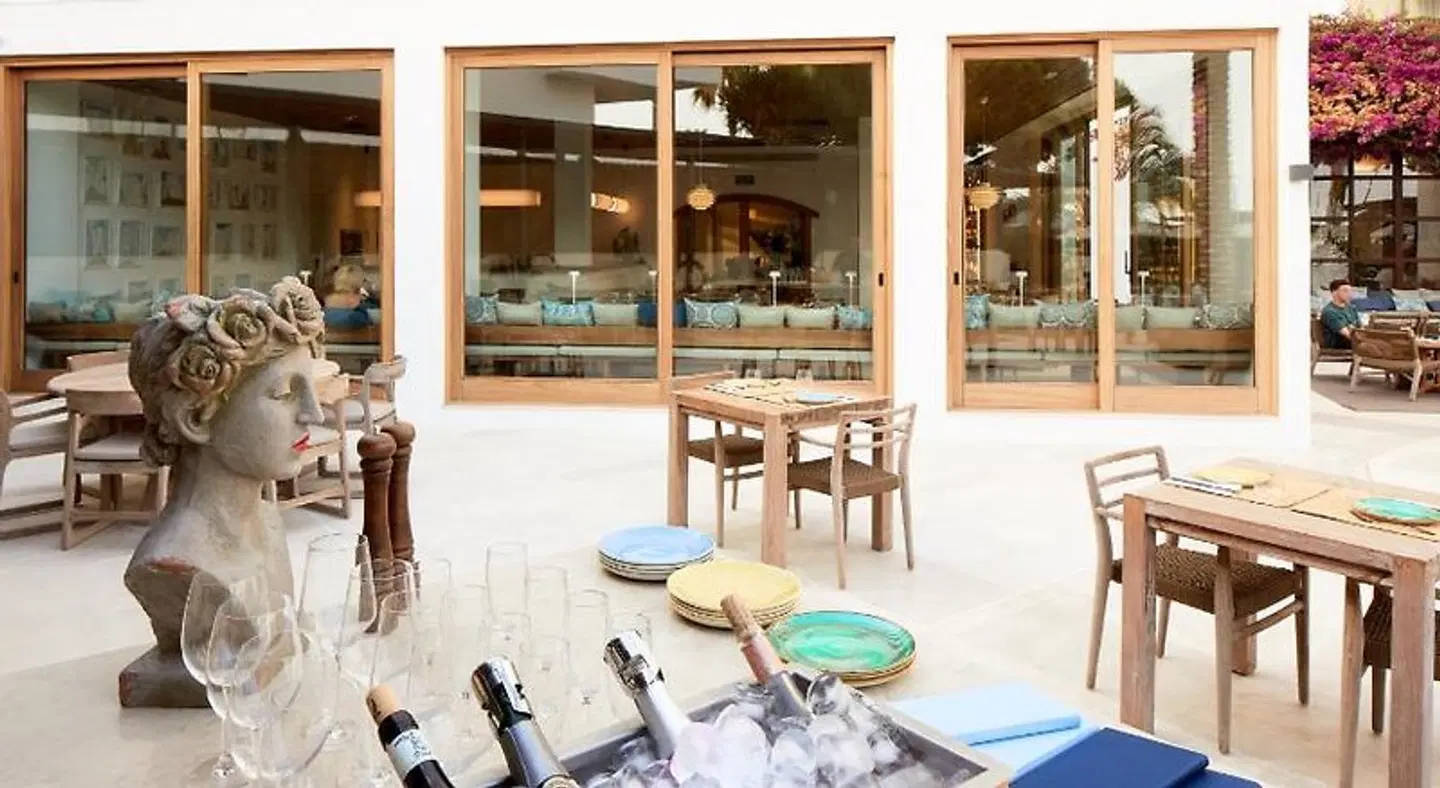 Tres Torres Bar